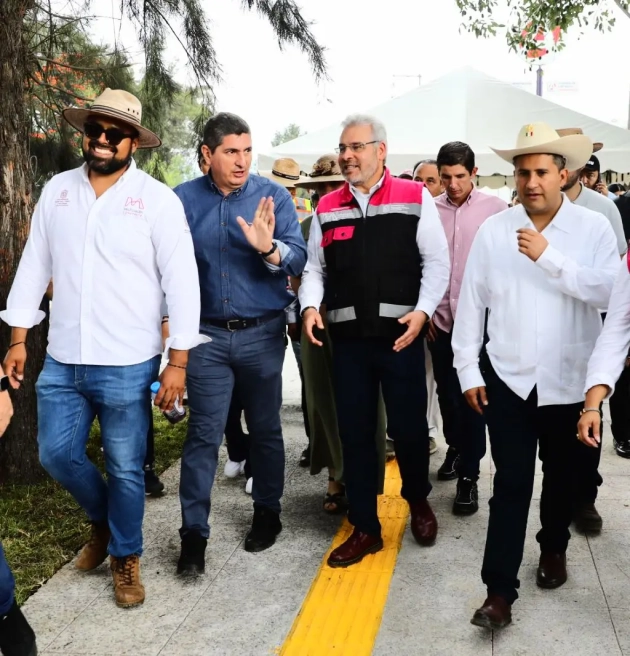 Supervisa Ramírez  Bedolla segunda fase de obras en Paseo de la Revolución, en Uruapan 